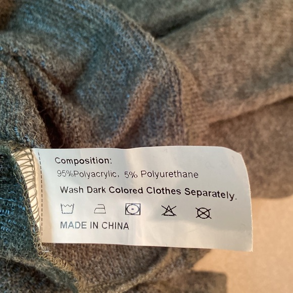 Dressfo - turtle neck with hood sweater. Size XL - Picture 9 of 11